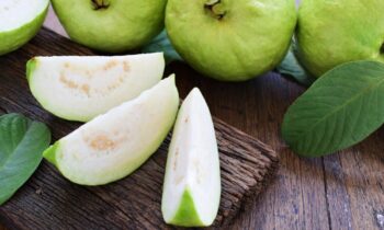 Managing Diabetes: How Guava Can Help You Naturally Control Insulin Production