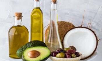 Top 8 Edible Oils For Health: Flaxseed, Avocado, Walnut, and Coconut