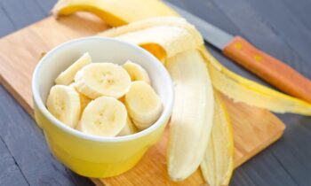 9 Benefits of Eating Bananas include Strong Bones, Radiant Skin, A Healthy heart, and More