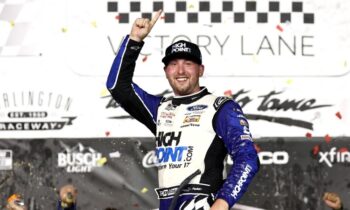 With a wild Southern 500 win, Chase Briscoe enters the playoffs